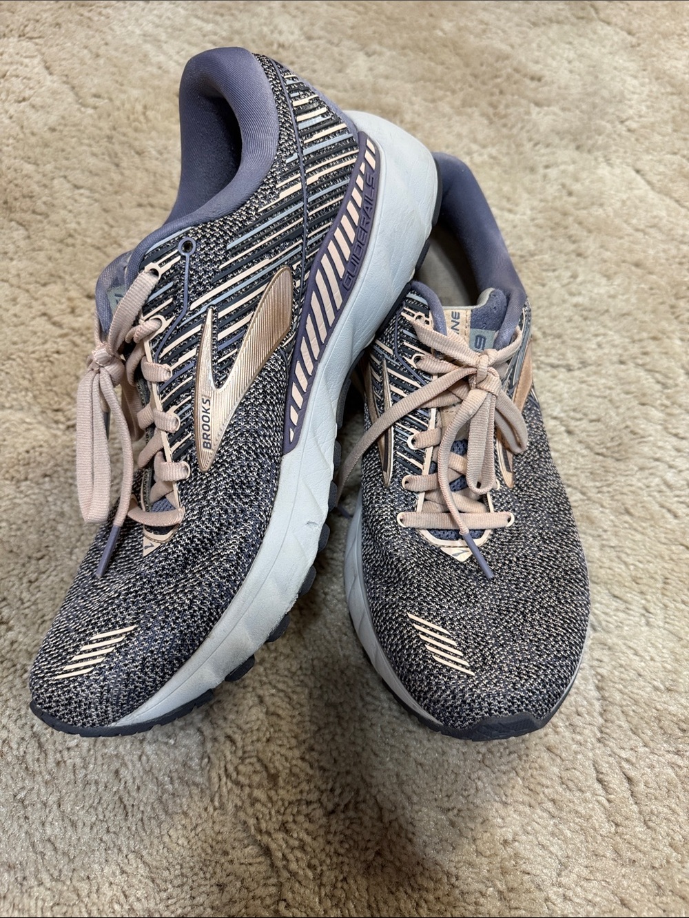 Brooks sneakers - Picture 2 of 7